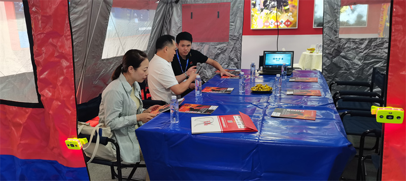 湖北威盾攜救援裝備亮相第二十屆國際消防展 為消防安全保駕護航 (6).jpg