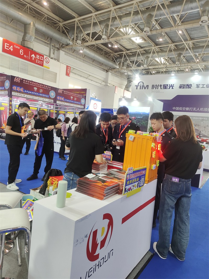 湖北威盾攜救援裝備亮相第二十屆國際消防展 為消防安全保駕護航 (11).jpg